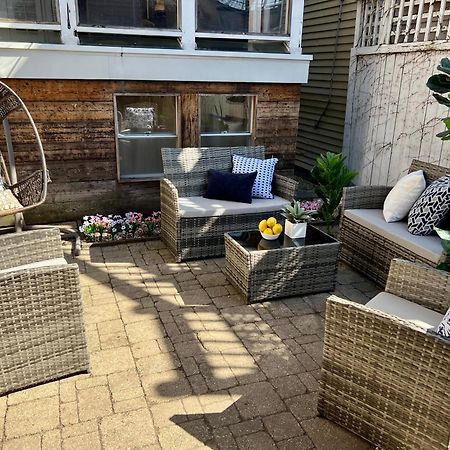 3 Bedroom Spacious Home In Ideal Location W Free Parking Back Yard Pets Welcome Chicago Exteriör bild
