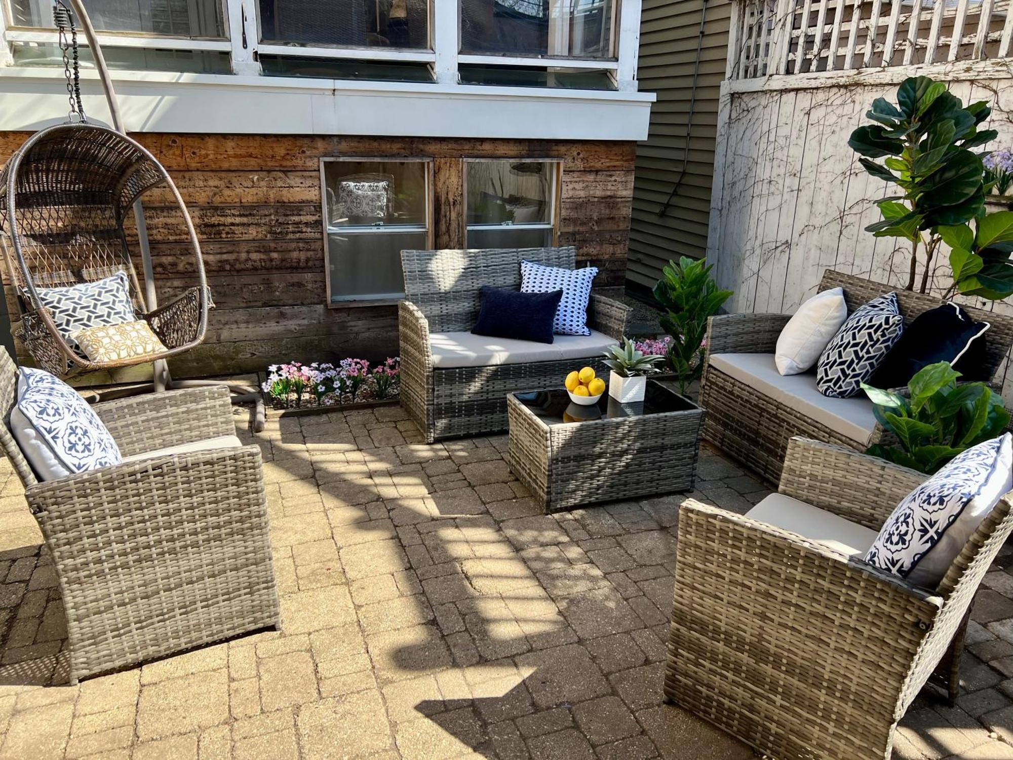 3 Bedroom Spacious Home In Ideal Location W Free Parking Back Yard Pets Welcome Chicago Exteriör bild