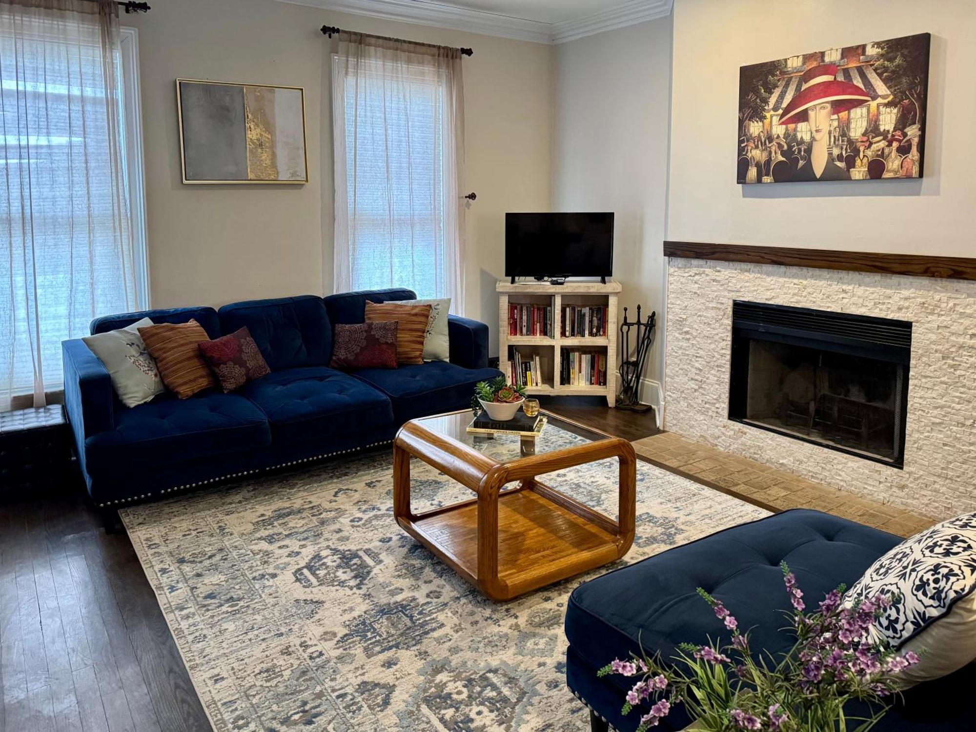 3 Bedroom Spacious Home In Ideal Location W Free Parking Back Yard Pets Welcome Chicago Exteriör bild